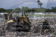 NEWS - Plastikmüllhalden in Aceh, Indonesien