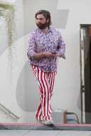 EXKLUSIV - Zach Galifianakis dreht neue Szenen für ‘Between Two Ferns’ 