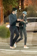 EXKLUSIV - Alexandra Daddario datet Brendan Wallace in Hollywood