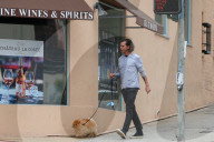 EXKLUSIV - Gavin Rossdale geht mit dem Hund Gassi
