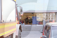 NEWS - Hamburg: Rentner fährt in Einkaufszentrum