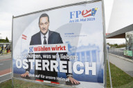 NEWS - Verschmierte Wahlplakte zur Europawahl in Wien