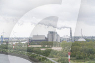 NEWS -  Container Terminal Altenwerder in Hamburg