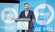 Crowds turn out in support of Nigel Farage at the Brexit Party rally