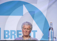 Crowds turn out in support of Nigel Farage at the Brexit Party rally