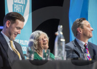 Crowds turn out in support of Nigel Farage at the Brexit Party rally