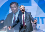 Crowds turn out in support of Nigel Farage at the Brexit Party rally