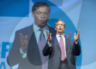 Crowds turn out in support of Nigel Farage at the Brexit Party rally