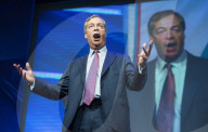 Crowds turn out in support of Nigel Farage at the Brexit Party rally