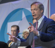 Crowds turn out in support of Nigel Farage at the Brexit Party rally