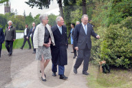 PEOPLE - Prinz Charles auf Bootsfahrt in Woerlitz