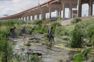 Hundreds Migrants Continue To Cross The Border Mexico-United States Illegally