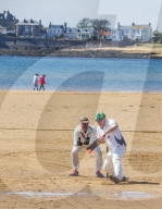FEATURE -  Sport für Gentlemen: Eröffnung der Strand Cricket Saison 2019 an der Elie Beach in Fife