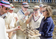 FEATURE -  Sport für Gentlemen: Eröffnung der Strand Cricket Saison 2019 an der Elie Beach in Fife