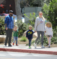 PREMIUM EXCLUSIVE Petra Ecclestone Accompanied By Male Companion As She Spends Mother's Day With Her Kiddies