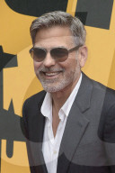 PEOPLE - George Clooney und Amal Alamuddin an der Catch-22 Premiere in Rom