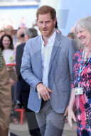 PEOPLE - Prinz Harry besucht Oxford