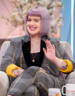PEOPLE - Kelly Osbourne in TV-Show  "Lorraine"