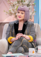 PEOPLE - Kelly Osbourne in TV-Show  "Lorraine"