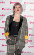 PEOPLE - Kelly Osbourne in TV-Show  "Lorraine"