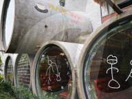 FEATURE - Röhren-Café in Chonqing