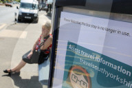 FEATURE - Schildbürgerstreich: Stadt baut Bushaltestelle an Strasse ohne Busverkehr