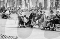 FEATURE - Blick zurück: Lunchtime im Central Park in den 50er Jahren