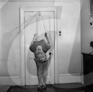 FEATURE - Blick zurück: Fitness-Training zuhause in den 1950er Jahren
