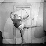 FEATURE - Blick zurück: Fitness-Training zuhause in den 1950er Jahren