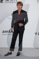 PEOPLE - Cannes: amfAR Gala