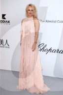 PEOPLE - Cannes: amfAR Gala