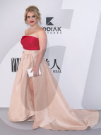PEOPLE - Cannes: amfAR Gala