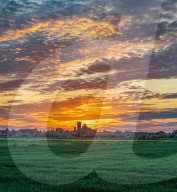 FEATURE - Sonnenuntergang über Ely Cathedral in Grossbritannien