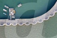 FEATURE - Damm in Qingdao sorgt für sauberes Wasser im Hafen