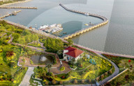 FEATURE - Damm in Qingdao sorgt für sauberes Wasser im Hafen