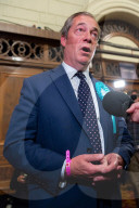 NEWS - Europawahlen: Großbritannien - Brexit-Partei von Farage siegt klar