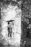 FEATURE - Blick zurück: Verliebte Pärchen anfangs 1960er Jahre