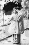 FEATURE - Blick zurück: Verliebte Pärchen anfangs 1960er Jahre