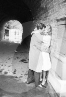 FEATURE - Blick zurück: Verliebte Pärchen anfangs 1960er Jahre