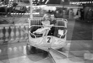 FEATURE - Blick zurück: Verliebte Pärchen anfangs 1960er Jahre