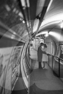 FEATURE - Blick zurück: Verliebte Pärchen anfangs 1960er Jahre