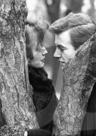 FEATURE - Blick zurück: Verliebte Pärchen anfangs 1960er Jahre