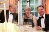 NEWS - Donald Trump trifft Premierministerin Theresa May zum Dinner