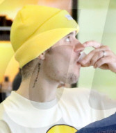 PEOPLE - Hier funkelt der Ehering von Justin und Hailey Bieber