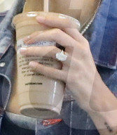 PEOPLE - Hier funkelt der Ehering von Justin und Hailey Bieber