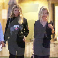 EXKLUSIV - Sofia Richie geht ohne Scott essen