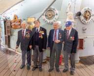 NEWS - 75 Jahre D-Day: Veteranentreffen auf der HMS Belfast im Londoner Hafen