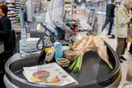 Waitrose launches packaging-free trial
Oxford store offers refillable options for items such as alcohol, rice and cleaning materials