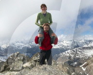 FEATURE -  Bärenattacke überlebt: Andi Bauer konnte einen Bär beim Bergsteigen in Rumänien in die Flucht treiben
