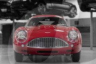 FEATURE - Neuauflage des Aston Martin DB4 kostet über 6 Millionen Franken